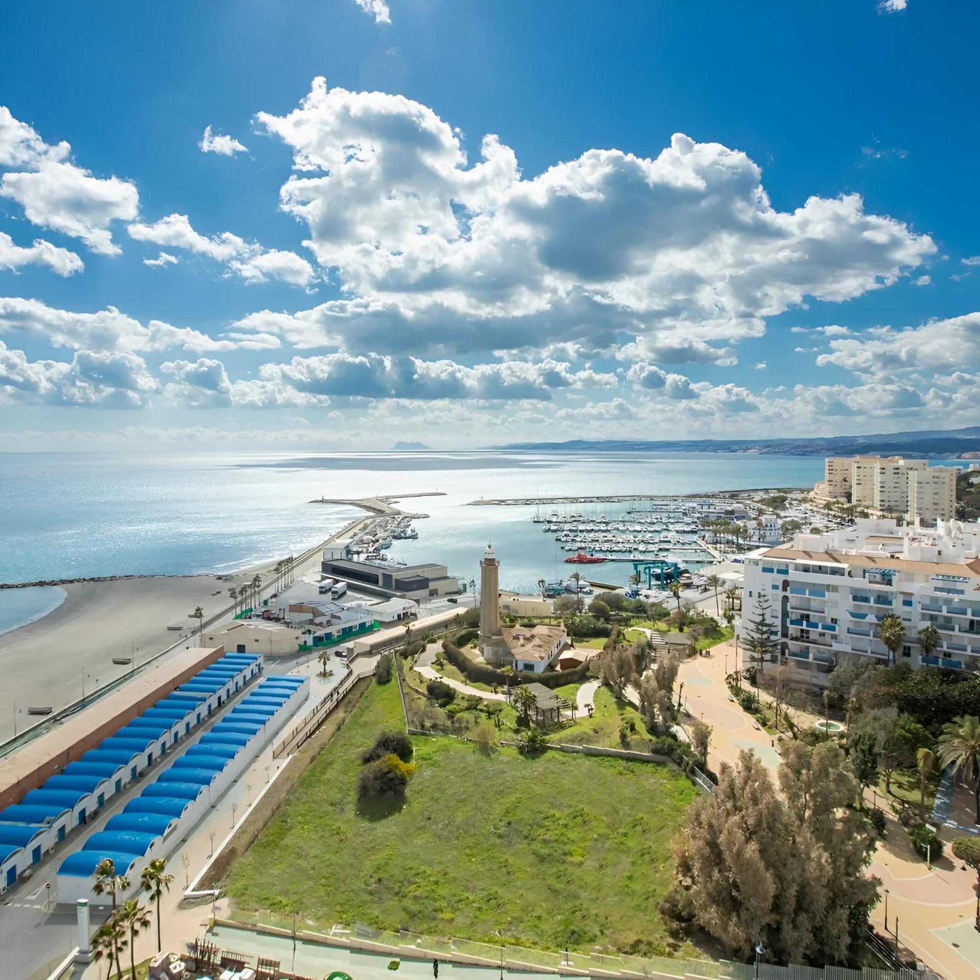 Moderno Piso Centrico 3 Habitaciones Junto Al Mar Estepona Zewnętrze zdjęcie