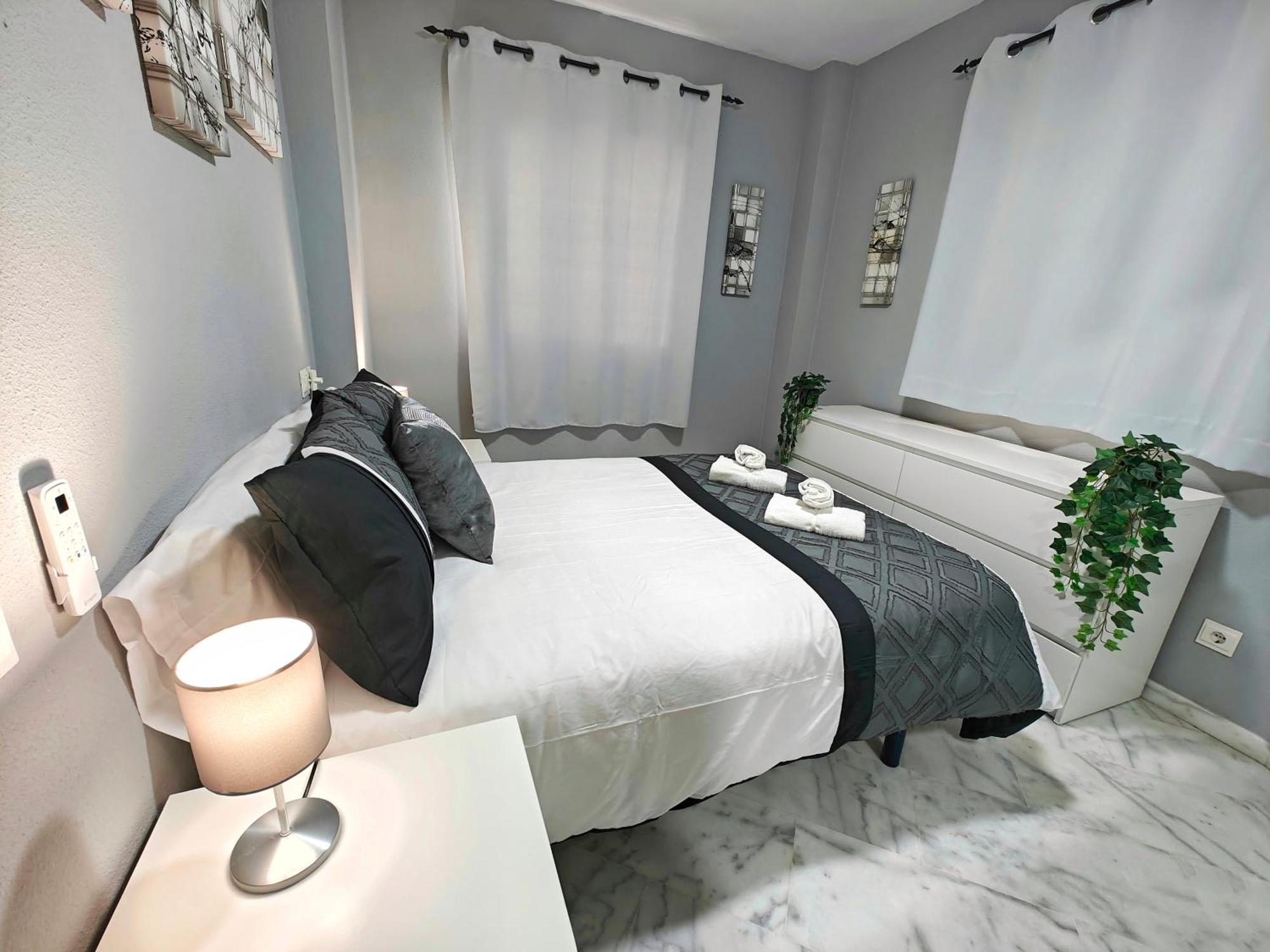 Moderno Piso Centrico 3 Habitaciones Junto Al Mar Estepona Zewnętrze zdjęcie